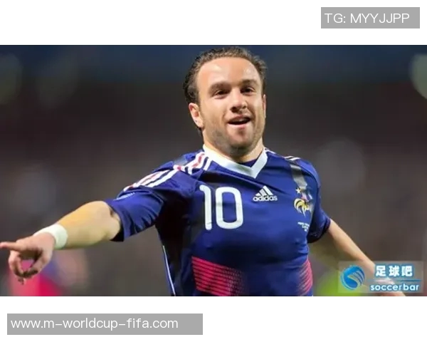 邓弗姆林足球队的辉煌历程与未来发展展望分析